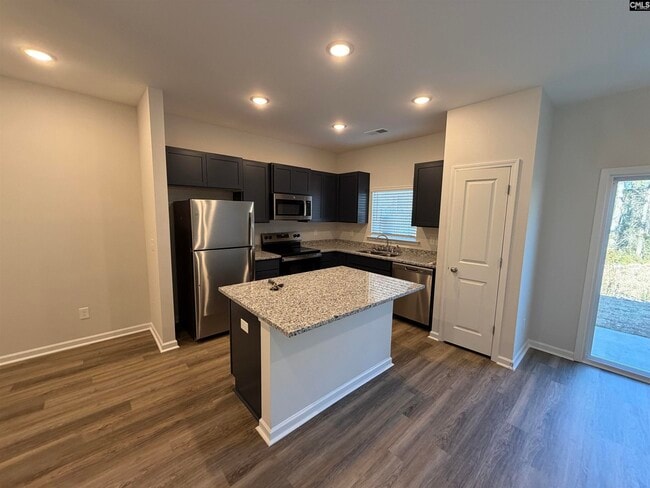 Building Photo - 2053 Armada Rd