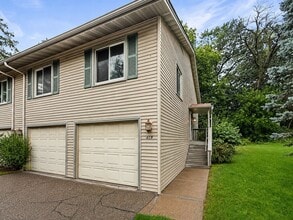 Building Photo - 417 Butler Ave E
