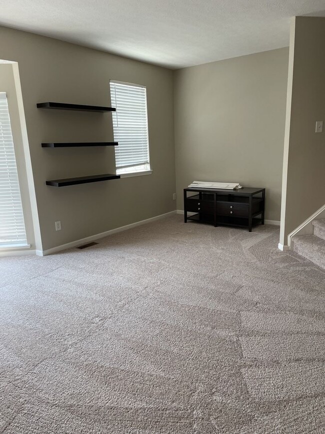 Building Photo - 3 Bedroom/2.5 Bath Townhome in Great Location