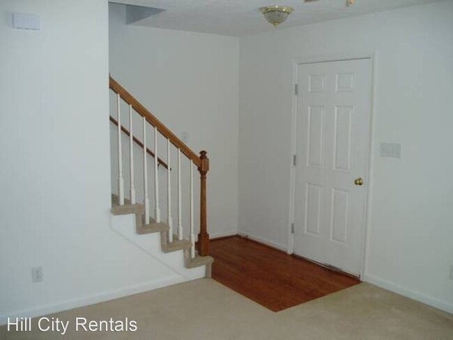 Building Photo - 2315 Yorktown Ave