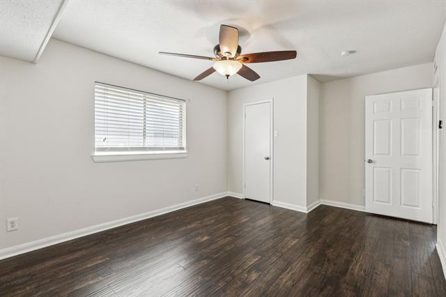 Building Photo - 918 Sleepy Hollow Dr