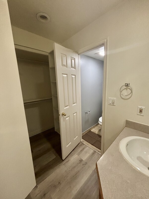 Building Photo - 215 S 1050 W