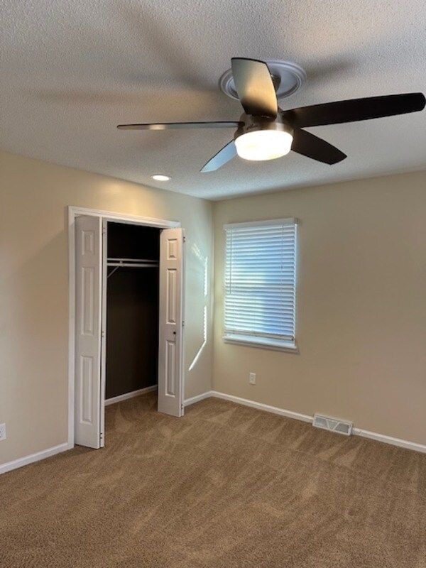 Building Photo - 305 SE 2 St