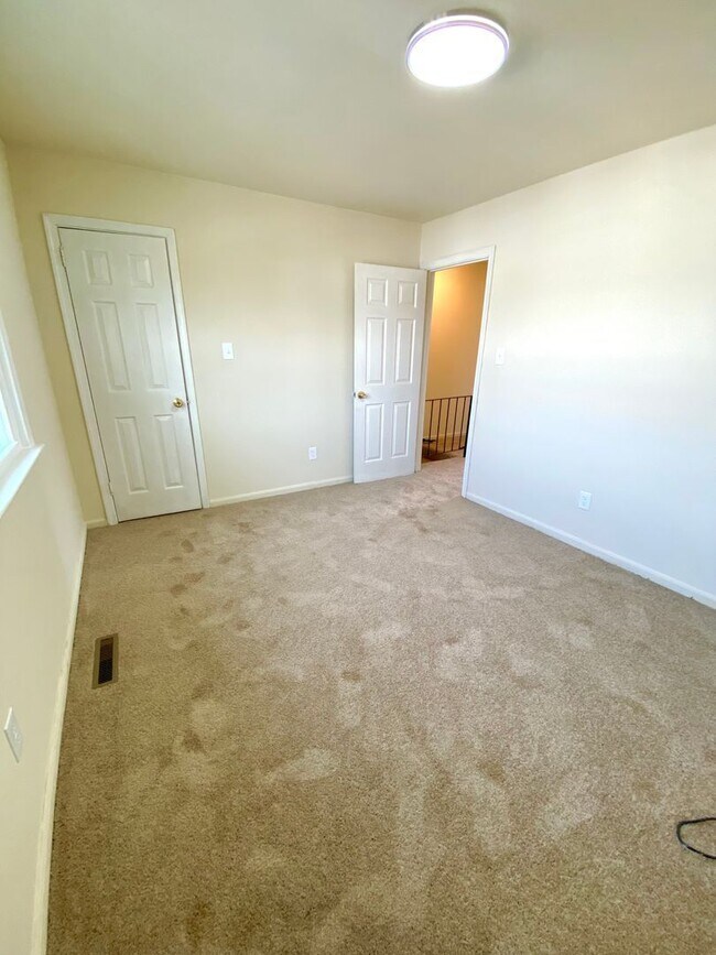 Building Photo - 808 Arlington Rd