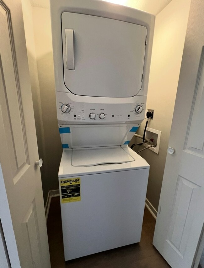 Building Photo - 16 Clay St