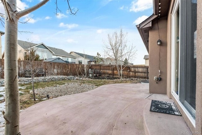 Building Photo - 2556 Hannah Ridge Dr