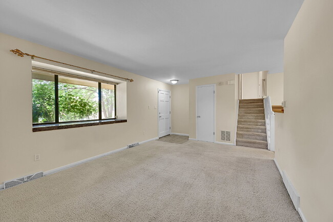 Building Photo - $2,995 - 3 Bed, 2.5 Bath Home in Littleton...