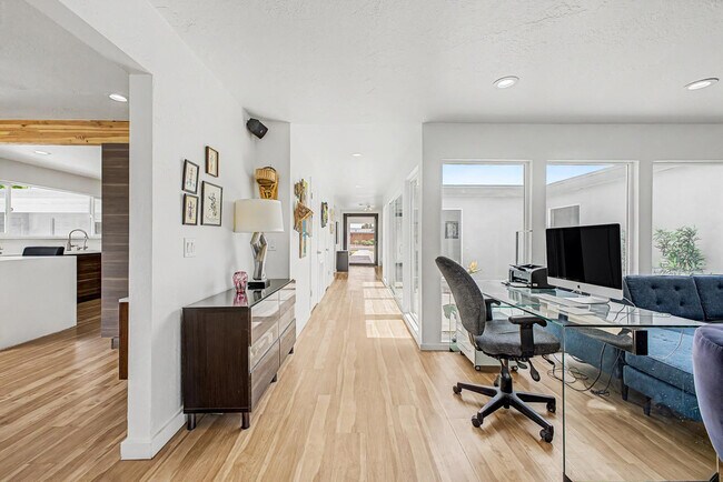 Building Photo - 2800 S Bala Dr