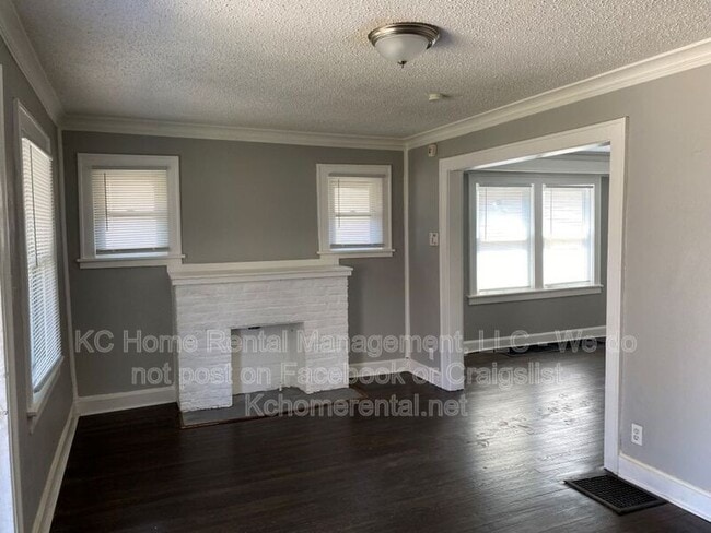 Building Photo - 4144 College Ave