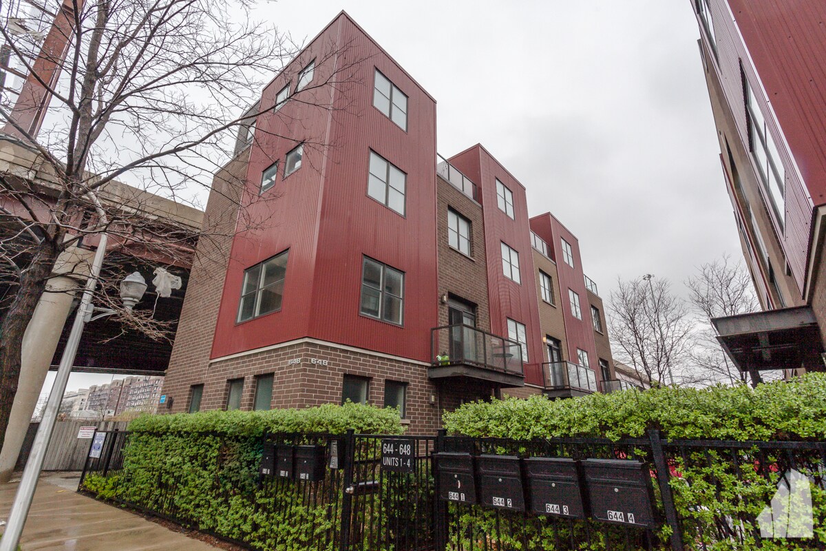 Building Photo - 648 W 16th St