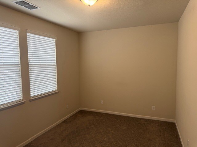 Building Photo - 3936 Purple Finch Ln