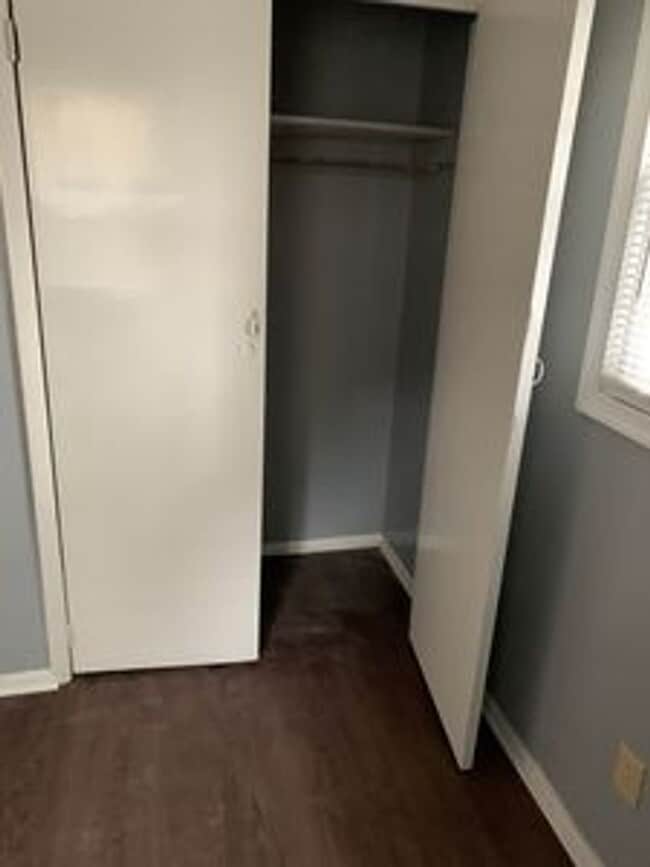 Building Photo - 3bed 2 bath with den