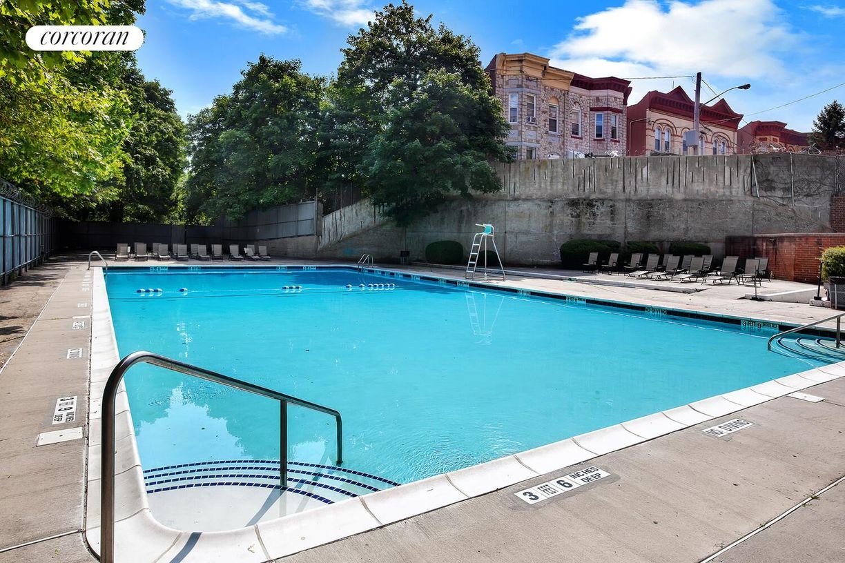 Building Photo - 3215 Avenue H