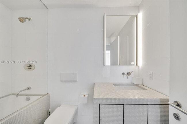 Building Photo - 151 Crandon Blvd