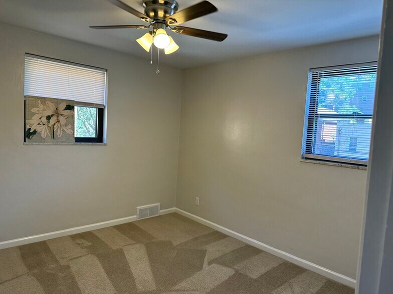Building Photo - 2619 Espy Ave