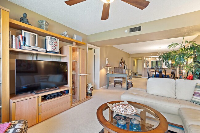 Building Photo - 701 Seafarer Cir