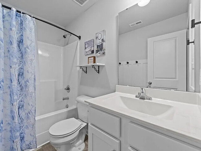 Building Photo - Earn Wealth While Leasing - Like a Homeown...