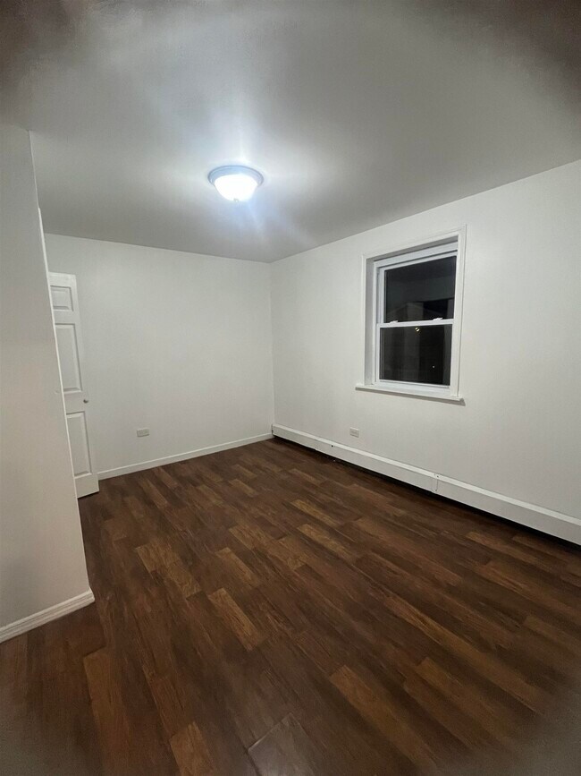 Building Photo - 4207 Grand Ave