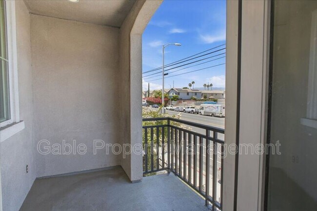 Building Photo - 14854 Nordhoff St