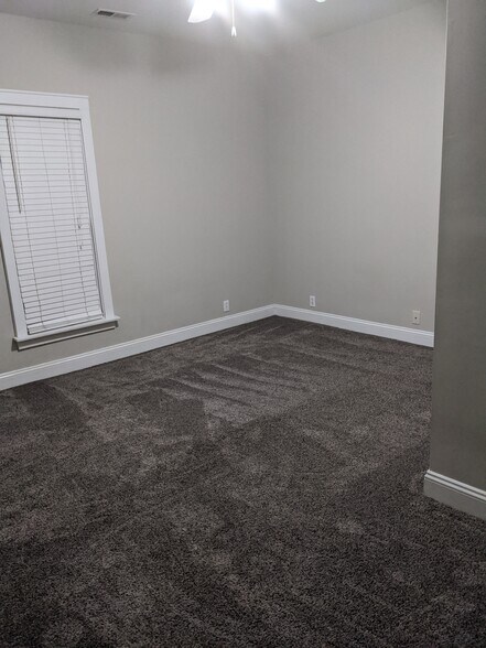 Bedroom - 1319 N Davidson St