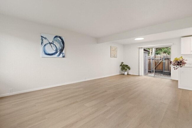 Building Photo - Spacious Renovated 3-Bedroom Home in a Highly Desirable Community