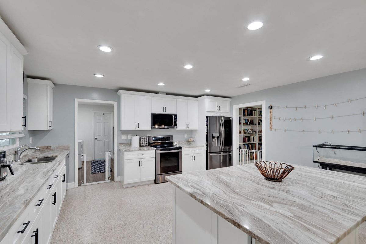 Building Photo - 1607 Melodie Dr