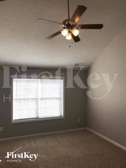 Building Photo - 7078 Bowie Dr