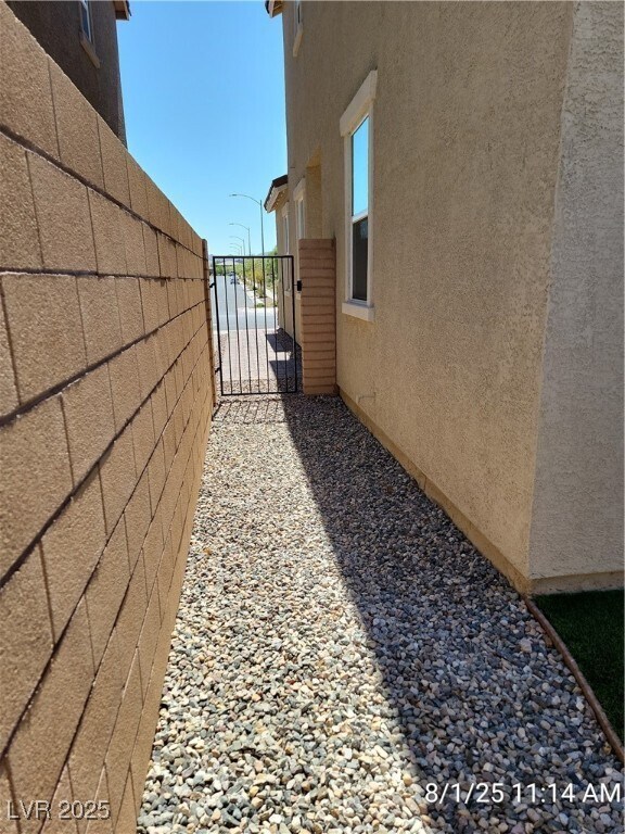 Building Photo - 420 Desert Cadence St