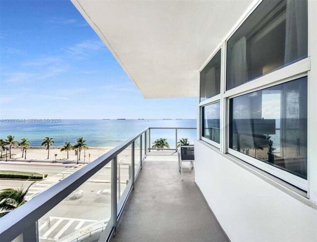 Building Photo - 209 N Fort Lauderdale Beach Blvd