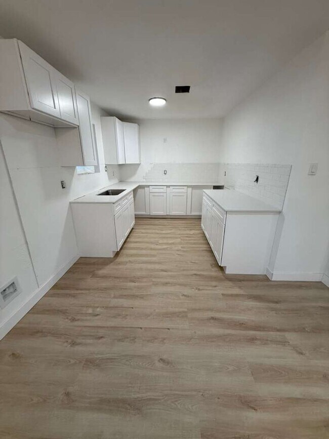 Building Photo - BEAUTIFUL HOME IN HOUSTON. MOVE IN READY!.