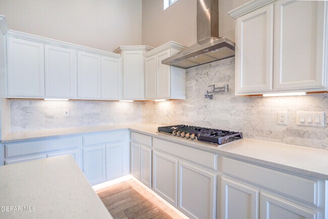 Building Photo - 13368 Emerald Glass Dr