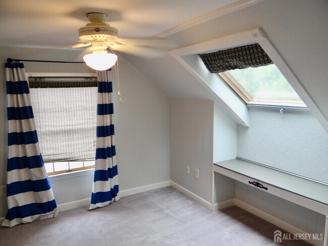 Building Photo - 514 Leawood Ave