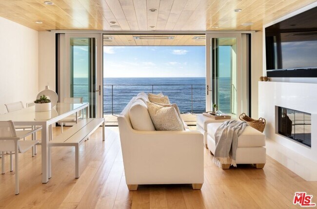 Building Photo - 11950 S Beach Club Way