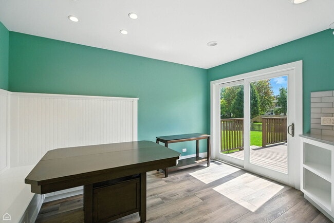 Building Photo - 10167 Bennington Dr