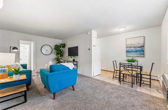 Building Photo - 1045 N Pennsylvania St