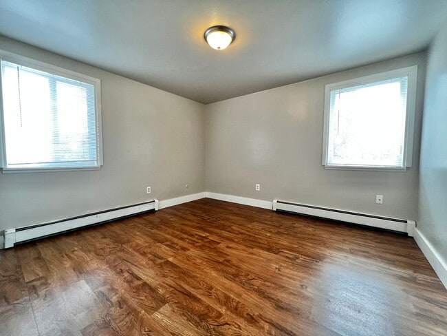 Building Photo - Robertson1005 (KC-JF)