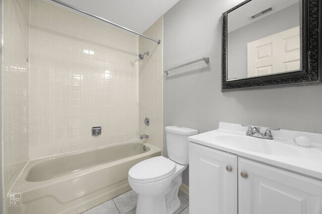 Building Photo - 1060 Matfield Ct