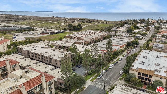 Building Photo - 8300 Manitoba St