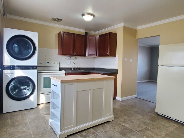 Building Photo - 5310 Godfrey Rd