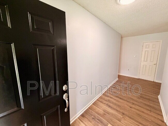 Building Photo - 119 Chatham Forest Cir