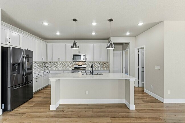 Building Photo - 13541 Waterthrush St