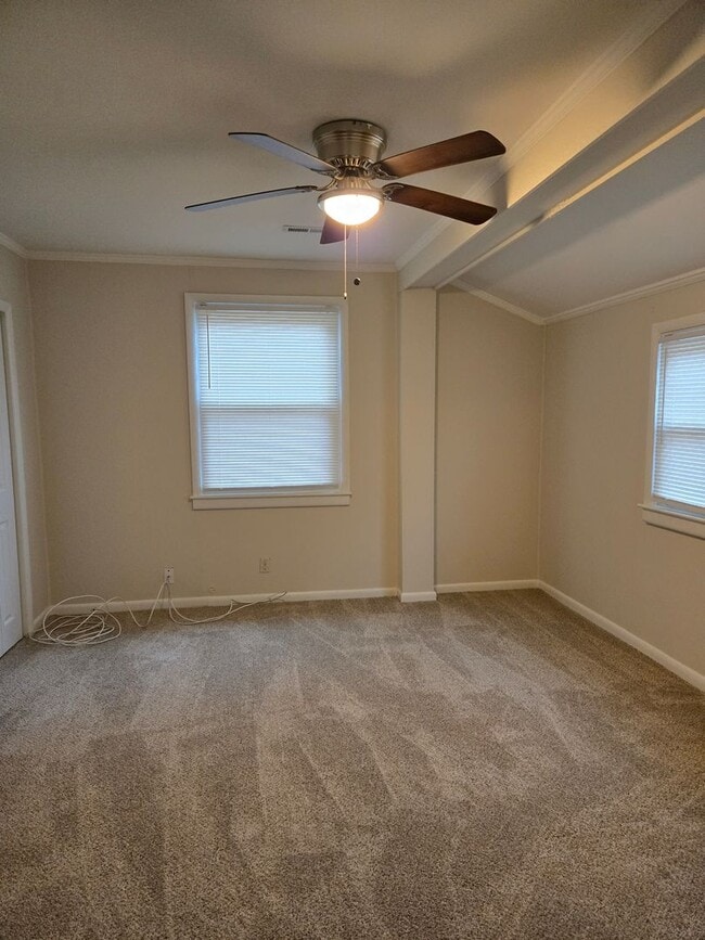 Building Photo - Lovely 3 Bedroom in Portsmouth