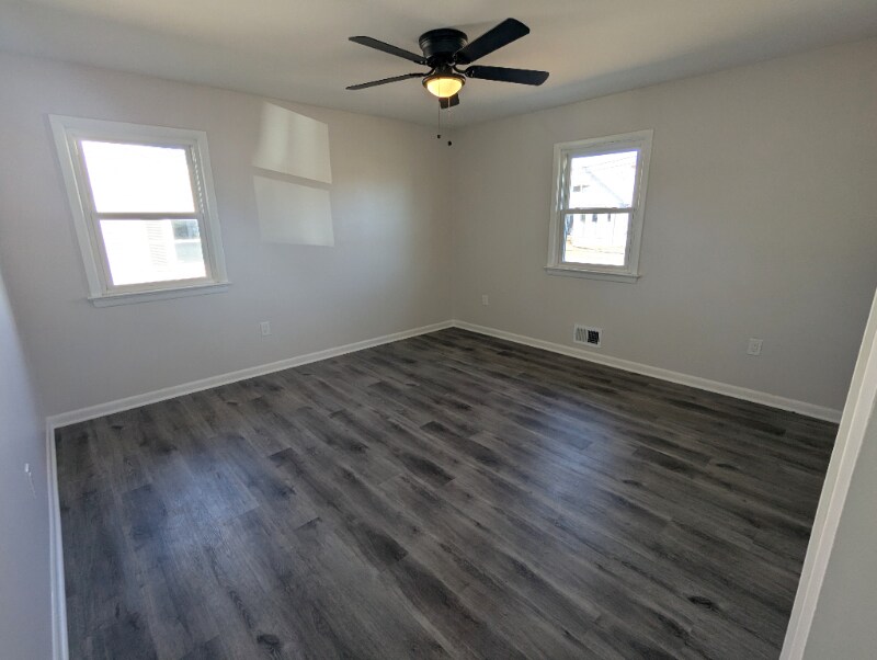 Building Photo - 1036 Apache St
