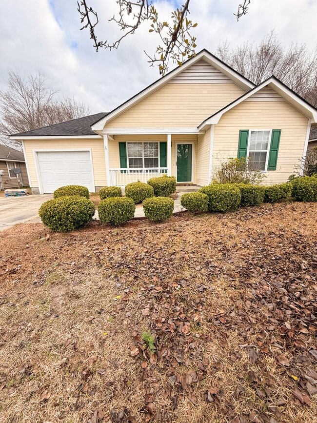 Building Photo - 3944 Heatherwoods Drive, Valdosta, 3BR/2BA