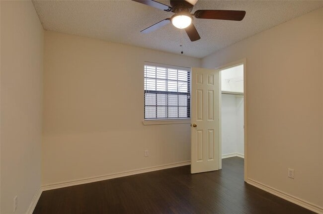 Building Photo - 6526 Foxfern Cir