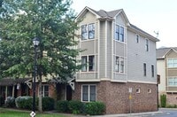 Building Photo - 1339 Oakview Rd