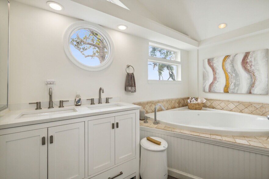 Building Photo - 4106 Leeward Pt