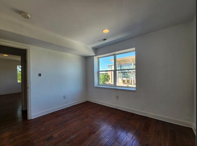 Building Photo - 5501 Foote St NE