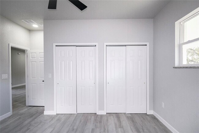 Building Photo - 769 Memorial Dr