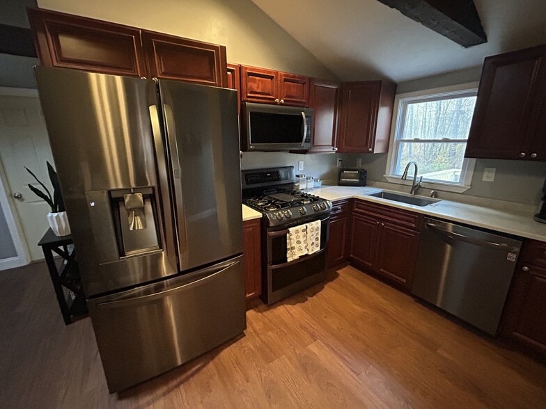 Building Photo - 36 Buttonwood Rd